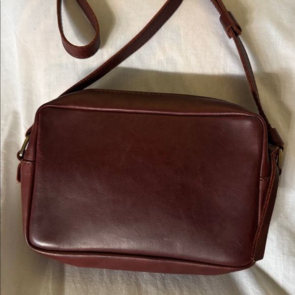Portland Leather Rich Brown Crossbody Bag - Picture 3 of 4